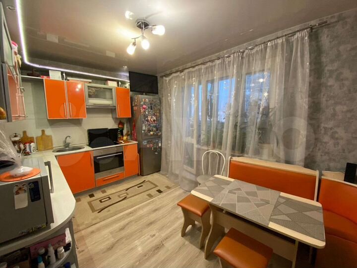 3-к. квартира, 76 м², 10/10 эт.