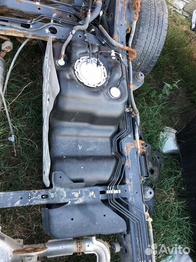 Nissan Patrol y62 Топливный бак