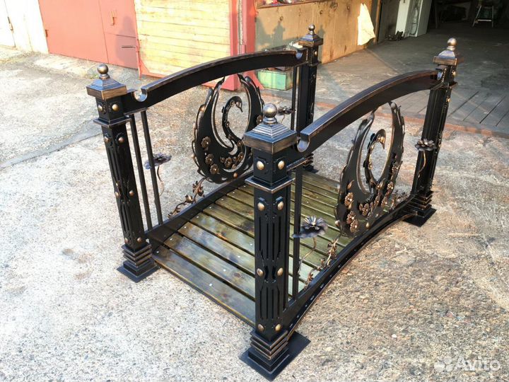 Мостик декоративный