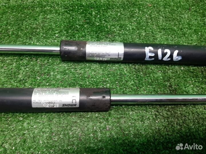 Амортизатор багажника правый Subaru Forester SH/S