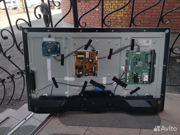Телевизор LG 42LA644V (Разбор)(По запчастям)
