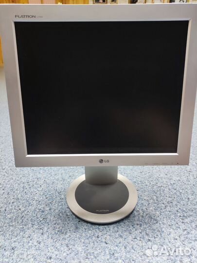 Монитор LG l1730s