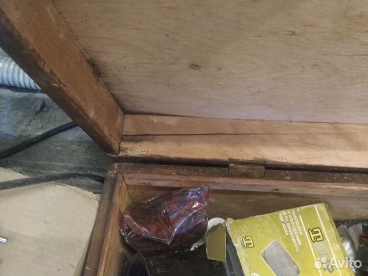 Сундук деревянный