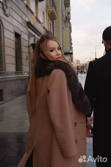 Бежевое Пальто Malina Fashion