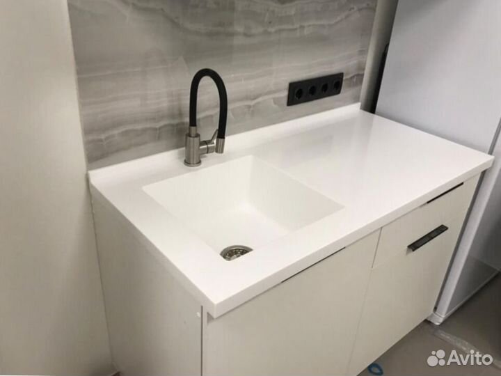 Акриловая столешница