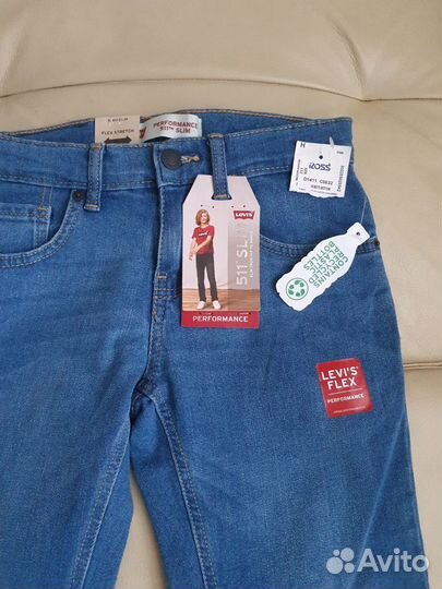 Новые джинсы Levis 511 W25L26 slim р.140.Из США