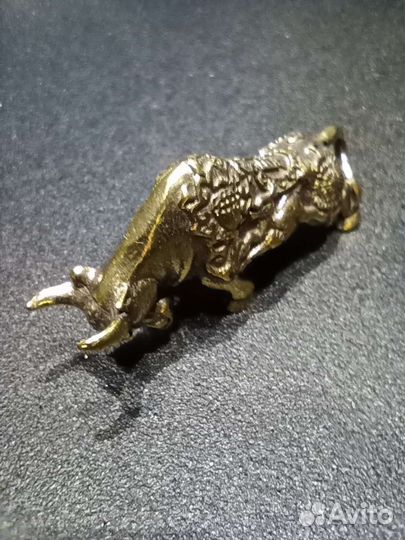 Фигурка Быка