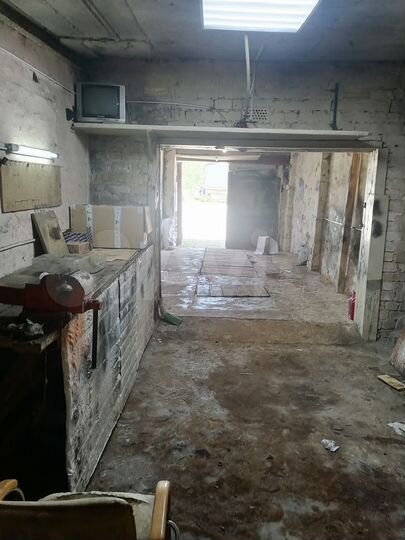 Гараж, > 30 м²