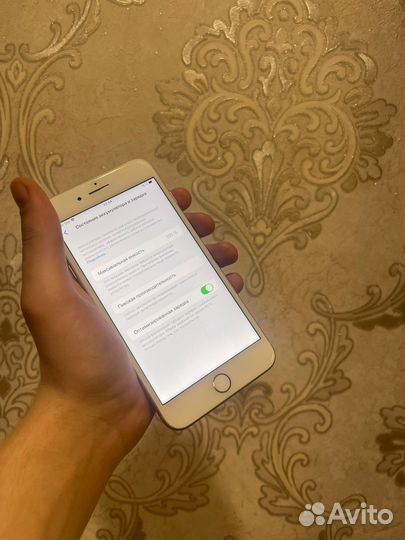 iPhone 8 Plus, 64 ГБ