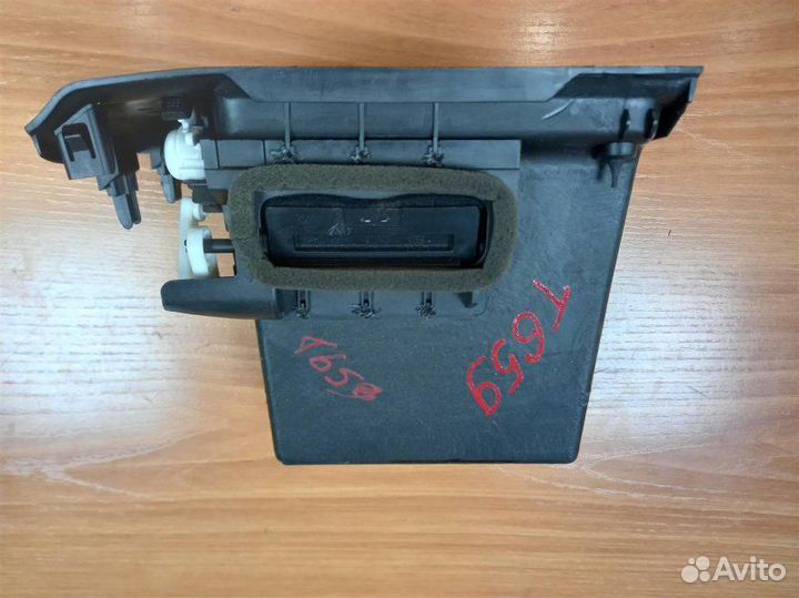 Бардачок Honda Cr-V RD8 K20A4 2005