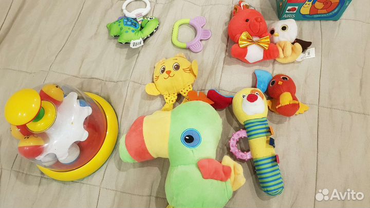 Развивающие игрушки пакетом