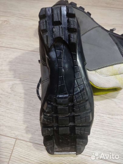 Лыжные ботинки классические