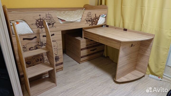 Кровать со столом Корсар 2
