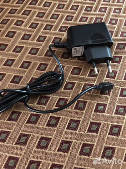 Зарядное устройство Fly