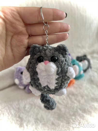 Брелок вязаный Котик игрушка