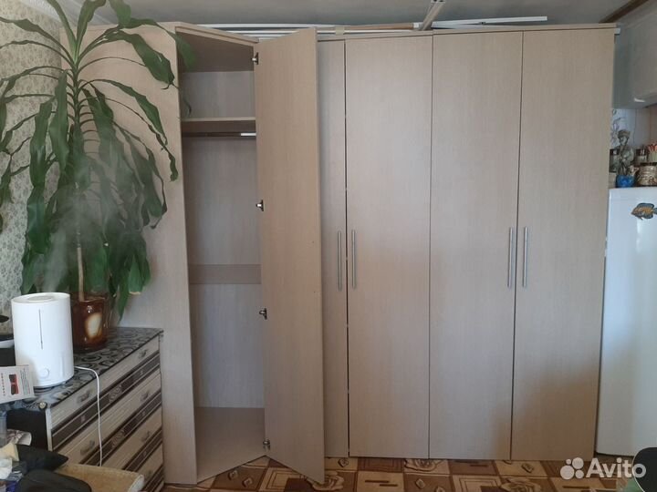 Шкафы для одежды, б/у