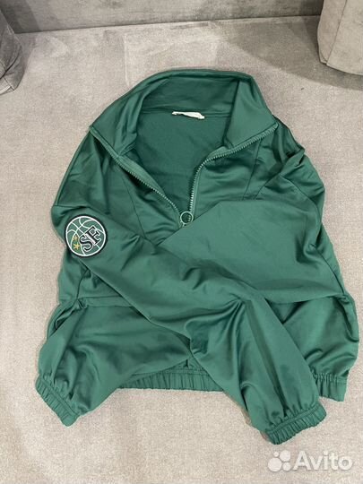 Кроп топ stradivarius s