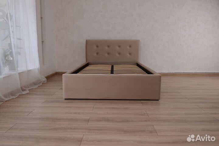 Кровать с матрасом 120х200