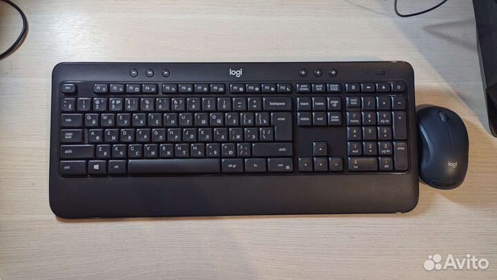 Комплект клавиатура и мышь Logitech MK540