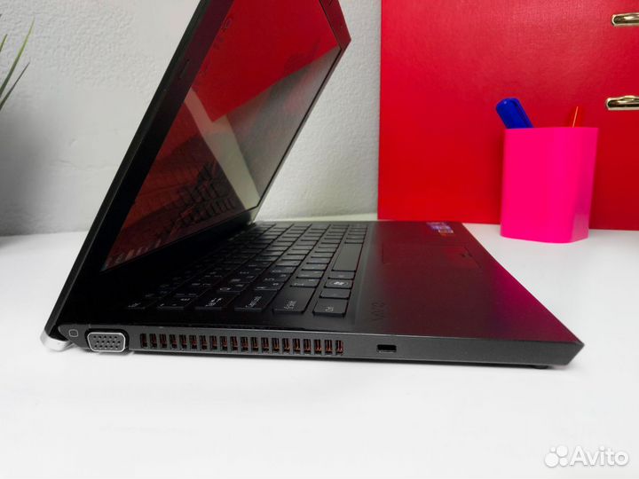 Мощный тонкий ноутбук Sony Vaio i7/Radeon