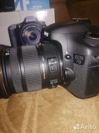 Зеркальный фотоаппарат canon 7D,комплект