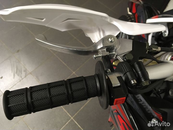 Мотоцикл BSE Z3 Red Black