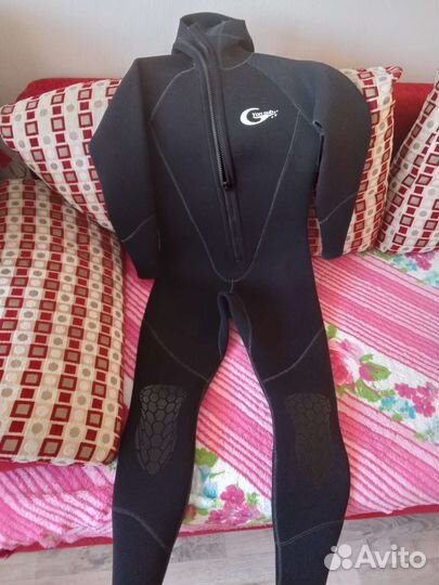 Гидрокостюм