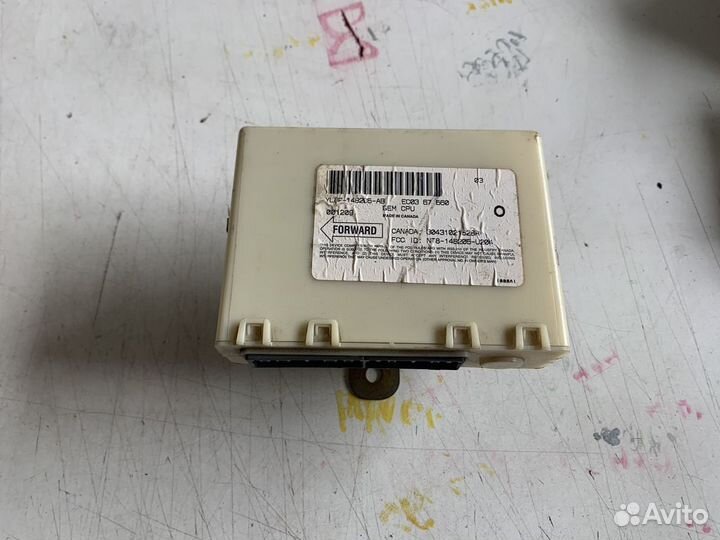 Блок электронный Ford Escape 2001-2006г