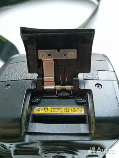 Nikon d3000 body