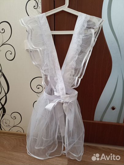 Белый школьный фартук