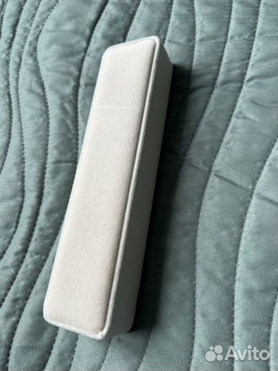 Серебряный браслет с камнями