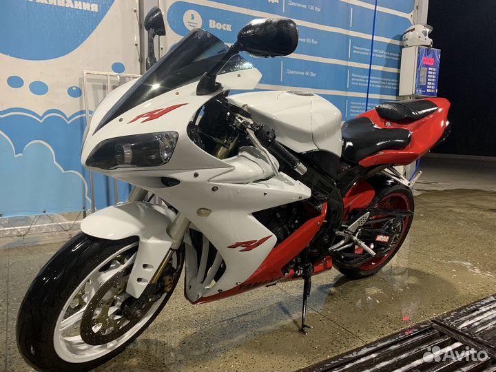 Yamaha R1