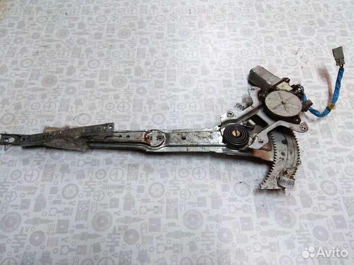 Стеклоподъемник передний правый Mazda Capella 5