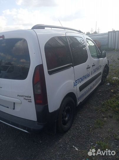 Peugeot Partner 1.6 AMT, 2014, битый, 333 333 км