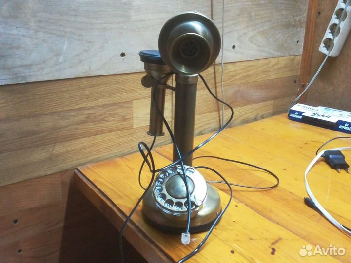 Ретро телефон
