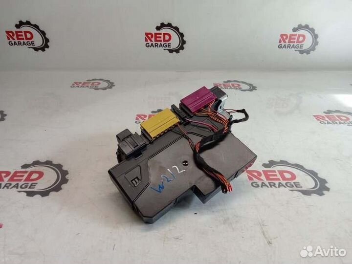 Блок предохранителей задний Mercedes-Benz E-Class