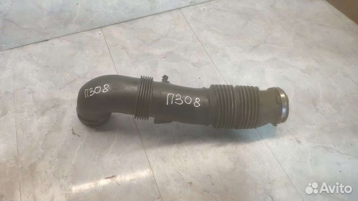 Патрубок воздухозаборника Peugeot 308