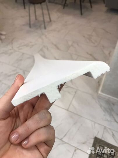 Плинтус напольный ударопрочный 08014DF