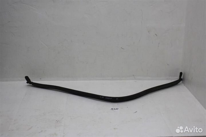 Уплотнитель под жабо Nissan Patrol Y62