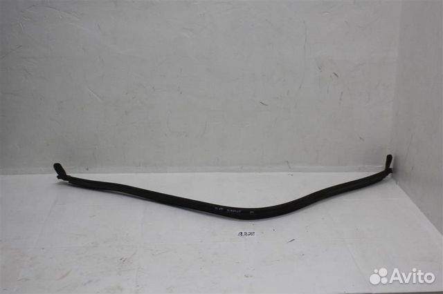 Уплотнитель под жабо Nissan Patrol Y62