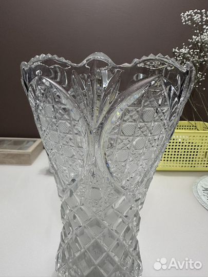 Хрустальная ваза