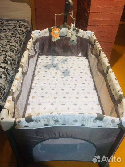 Пеленальный комод и кроватка