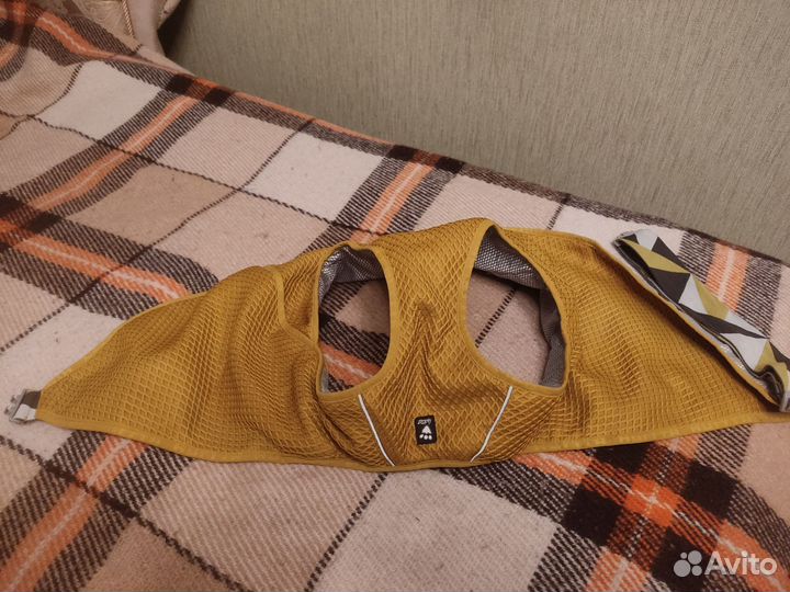 Охлаждающий жилет для собак