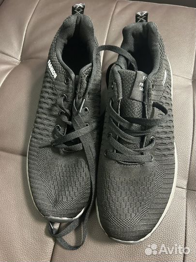 Кроссовки новые