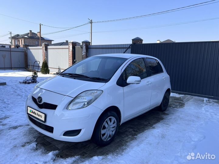 Toyota Vitz 1.0 CVT, 2010, 49 999 км