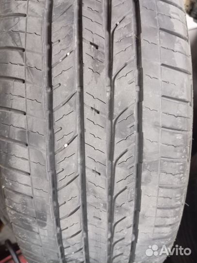 Bridgestone Dueler H/P 215/60 R17