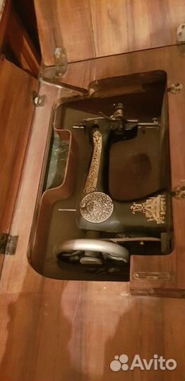 Швейная машинка зингер ножная