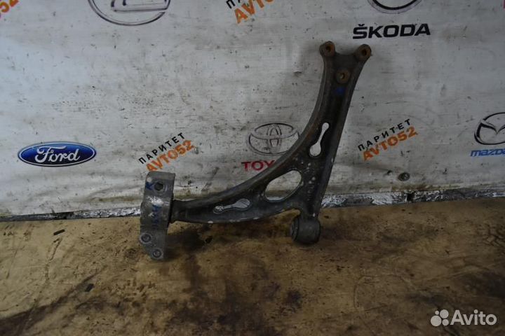 Рычаг подвески передний правый Volkswagen Touran 1