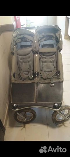 Коляска для двойни или погодок