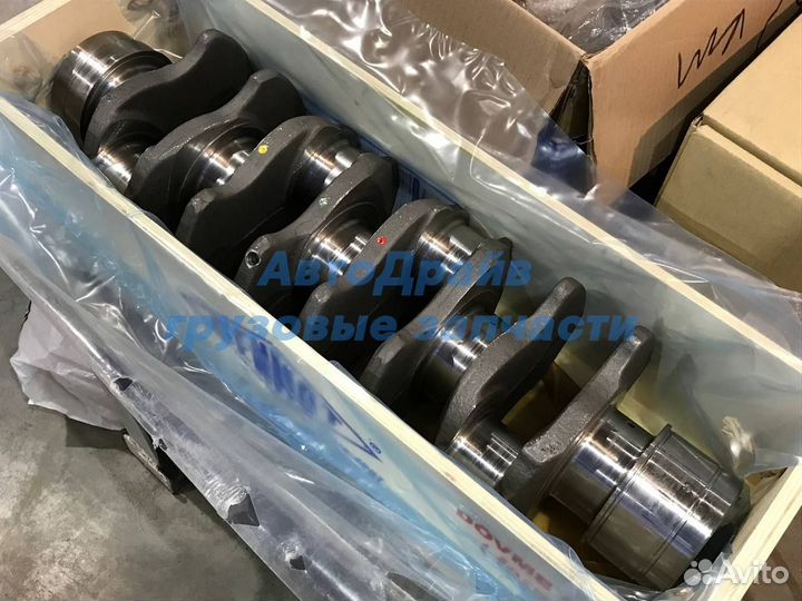 Коленвал Исузу двигатель 4HK1 4HK1-T